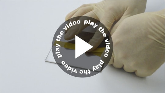 テープ粘着テスト（非粘着コーティング：あり）動画のサムネイル画像。クリックで動画を表示する。